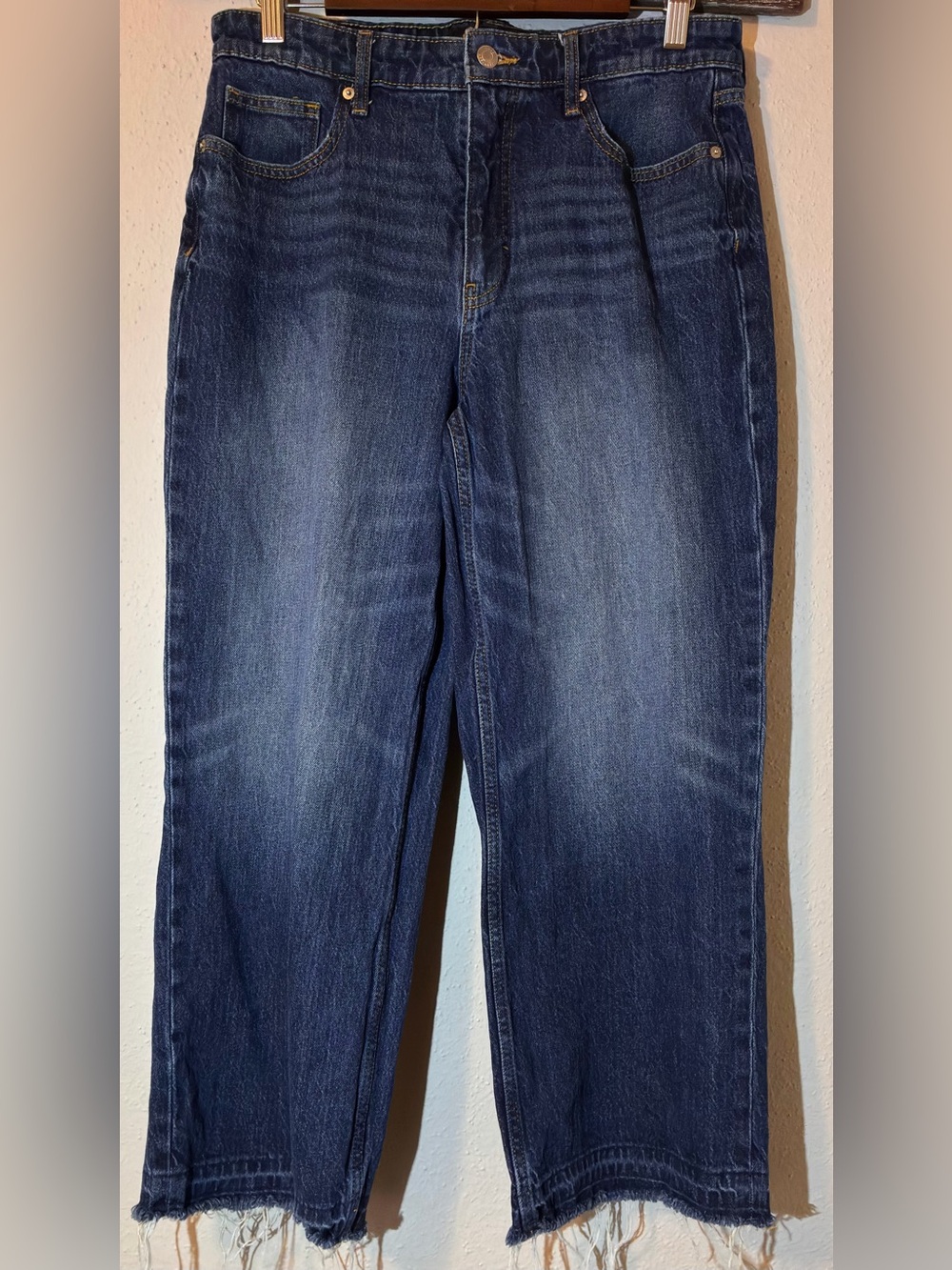 Free Assembly High-Rise Raw Hem Cropped Jeans